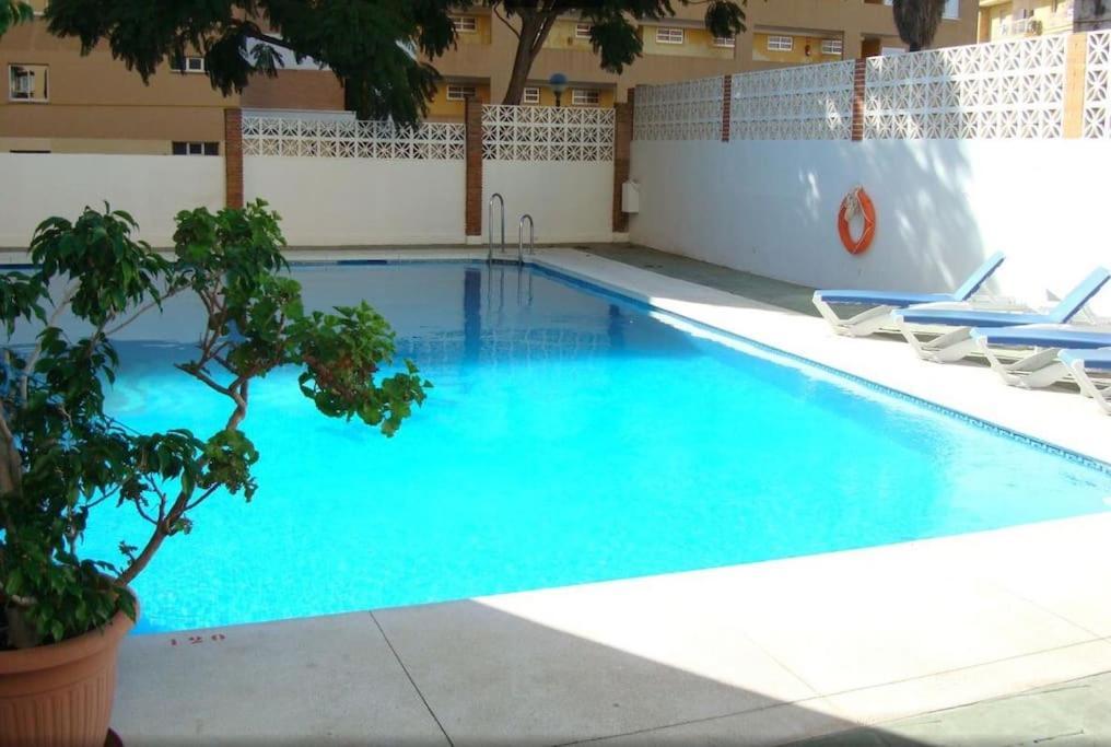 Apartamento En La Carihuela Торремолінос Екстер'єр фото