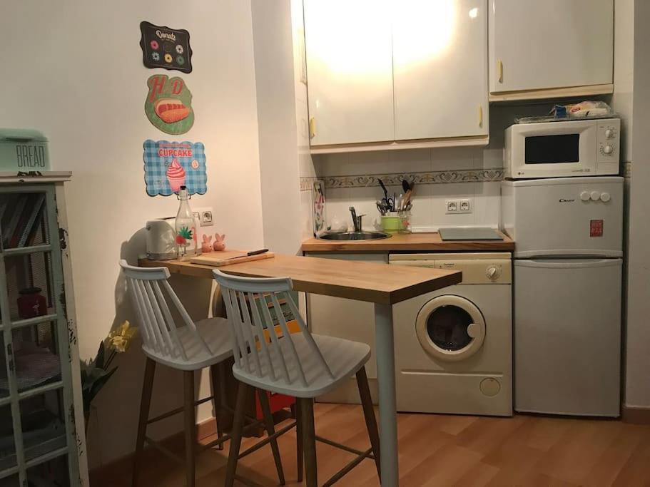 Apartamento En La Carihuela Торремолінос Екстер'єр фото